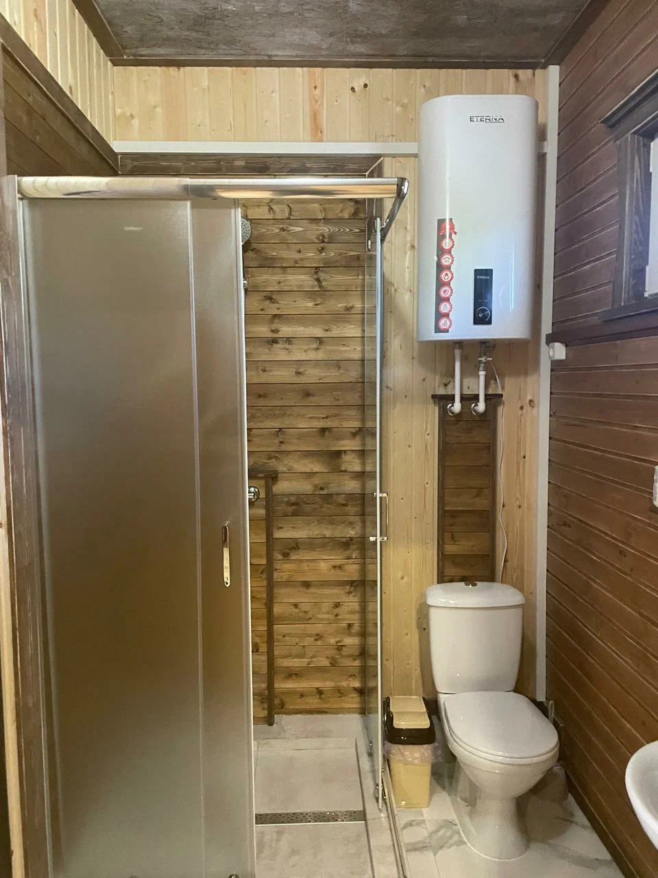galleryImg